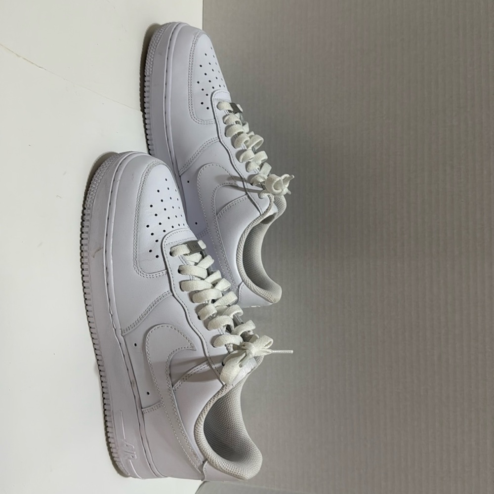 Men’s Air Force 1  07 “ Contrast Stitch” Nikes!!!!